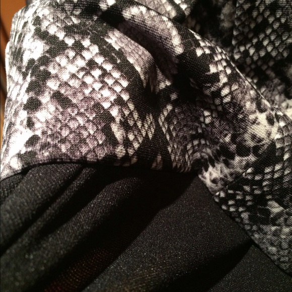 🆕Michael by MICHAEL Kors Pencil skirt - Picture 3 of 3